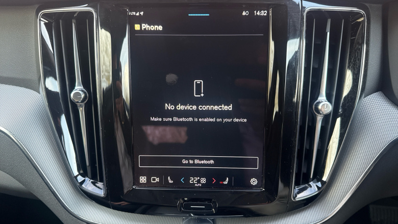 Volvo XC60 2.0 B5P Core 5dr AWD Geartronic Petrol Estate